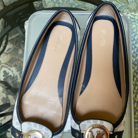 Michael Kors Ballet Flats - Picture 7 of 7